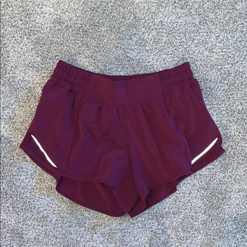 Lululemon Hotty Hot Short 2.5”